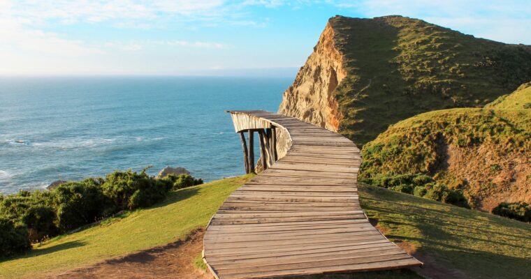 Descubre la magia de Chiloé: turismo, cultura y naturaleza en una isla única